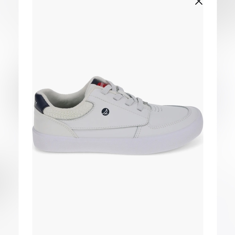 NWT Sperry Boy size 2 Boardwalk Sneakers